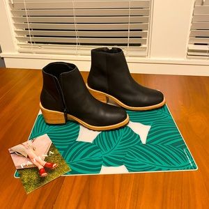 Portland Leather - Patina Ankle Bootie - Size 7